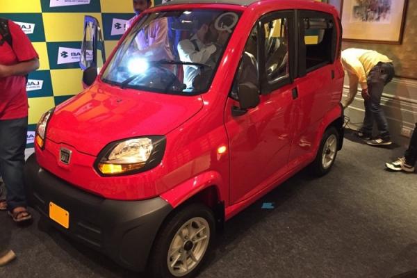 «Капсула смерти» Bajaj Qute добралась до Казахстана