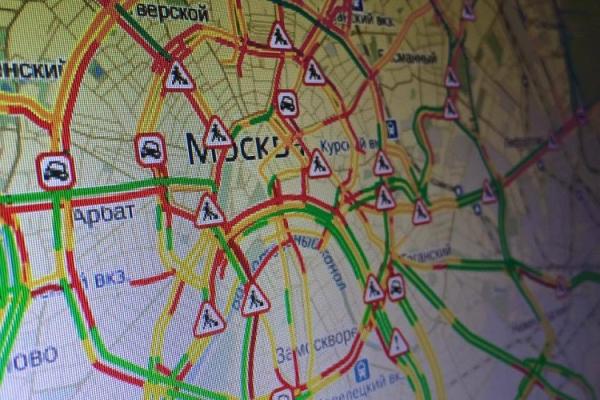 Движение в центре Москвы парализовано из-за восьмибальных пробок
